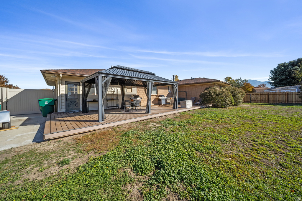 1377 W PINEWOOD DR Taylorsville, UT 84123