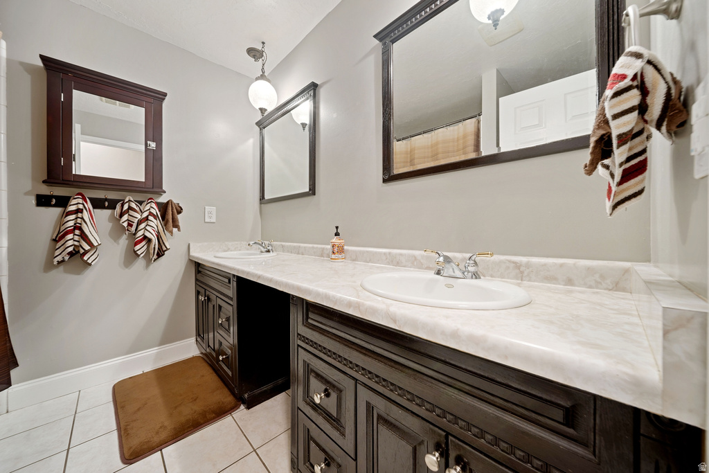 1377 W PINEWOOD DR Taylorsville, UT 84123