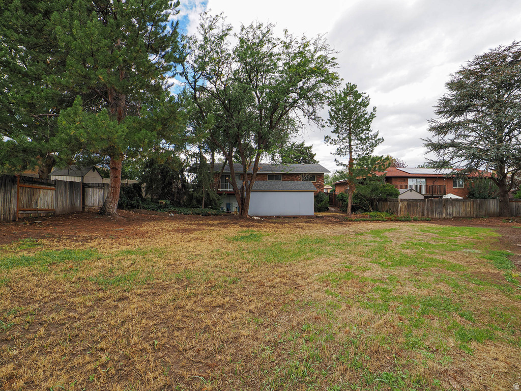 5584 S DANUBE CIR Taylorsville, UT 84118