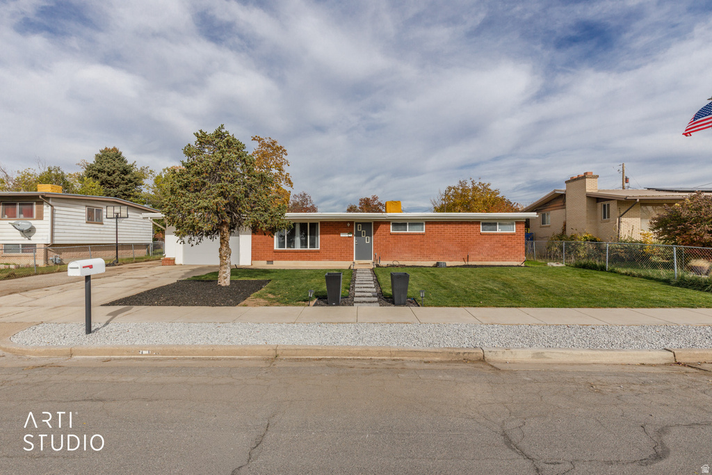 1916 W GREGORY DR Layton, UT 84041