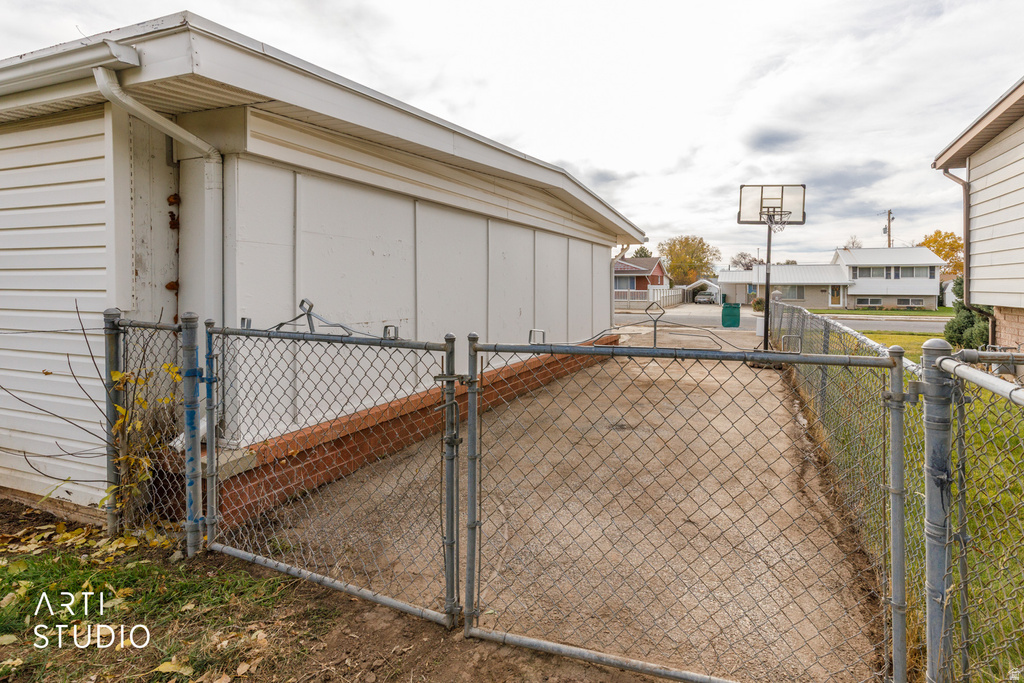 1916 W GREGORY DR Layton, UT 84041