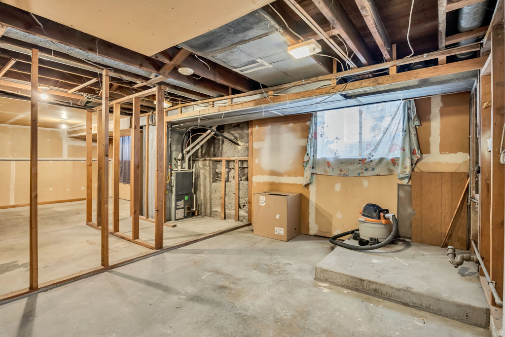 1963 S LAKE ST Salt Lake City, UT 84105