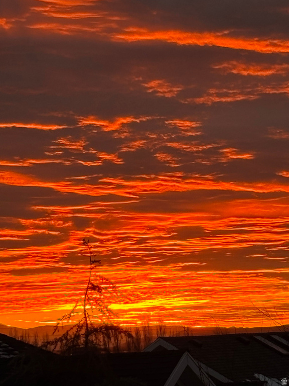 676 S 100 E Farmington, UT 84025