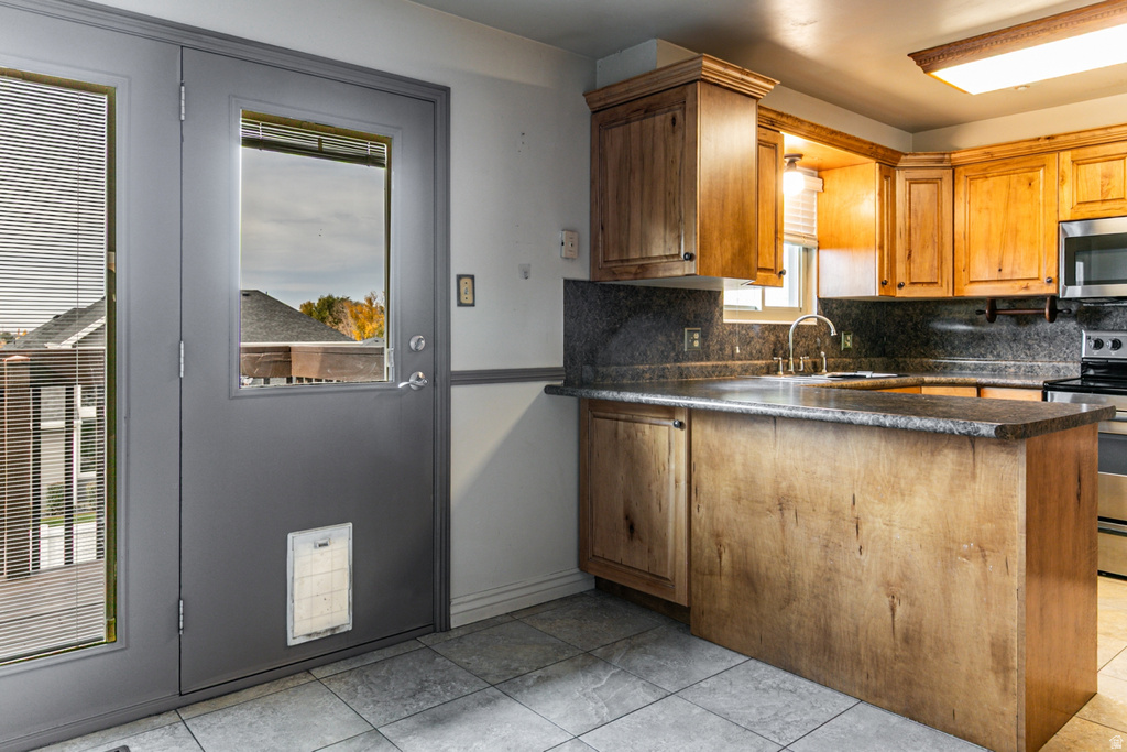 676 S 100 E Farmington, UT 84025