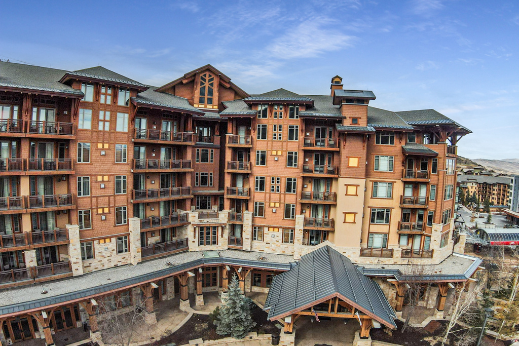 3551 N ESCALA CT #313 Park City, UT 84098
