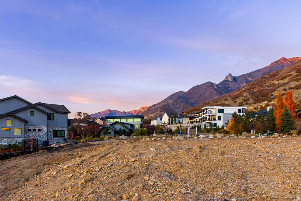 9512 S GRANITE TRAIL LN Sandy, UT 84092