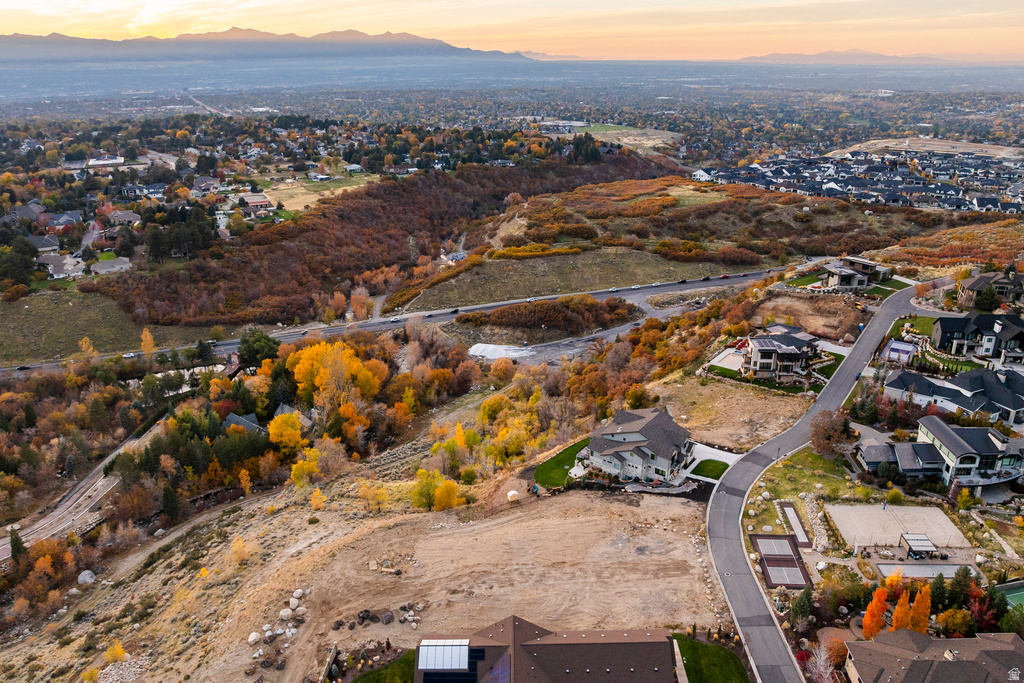 9512 S GRANITE TRAIL LN Sandy, UT 84092