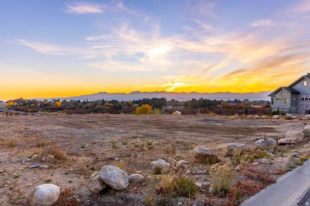 9512 S GRANITE TRAIL LN Sandy, UT 84092