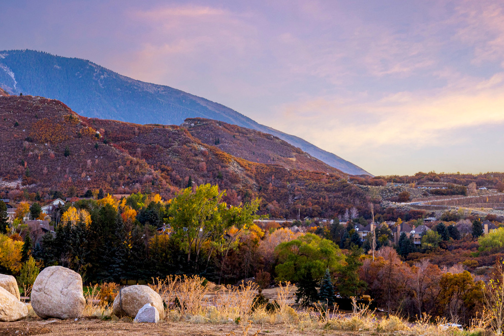 9512 S GRANITE TRAIL LN Sandy, UT 84092