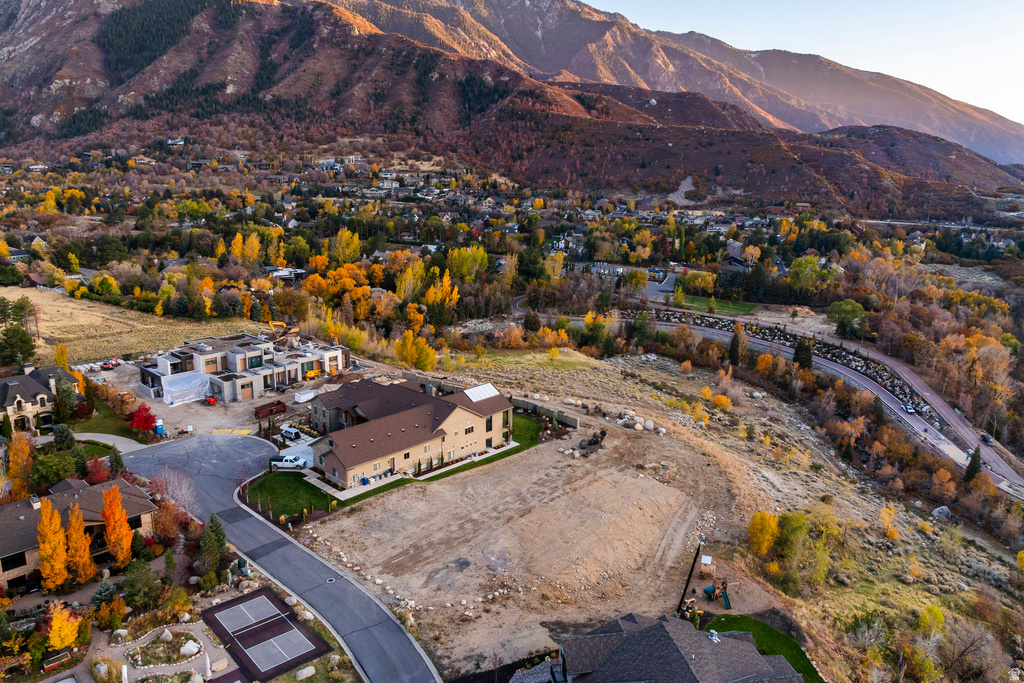 9512 S GRANITE TRAIL LN Sandy, UT 84092