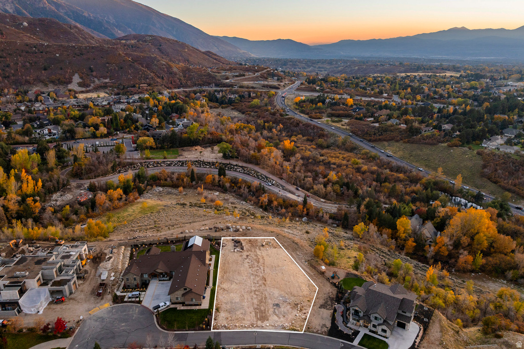 9512 S GRANITE TRAIL LN Sandy, UT 84092