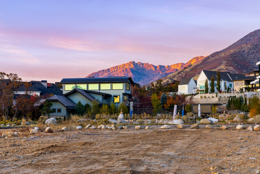 9512 S GRANITE TRAIL LN Sandy, UT 84092