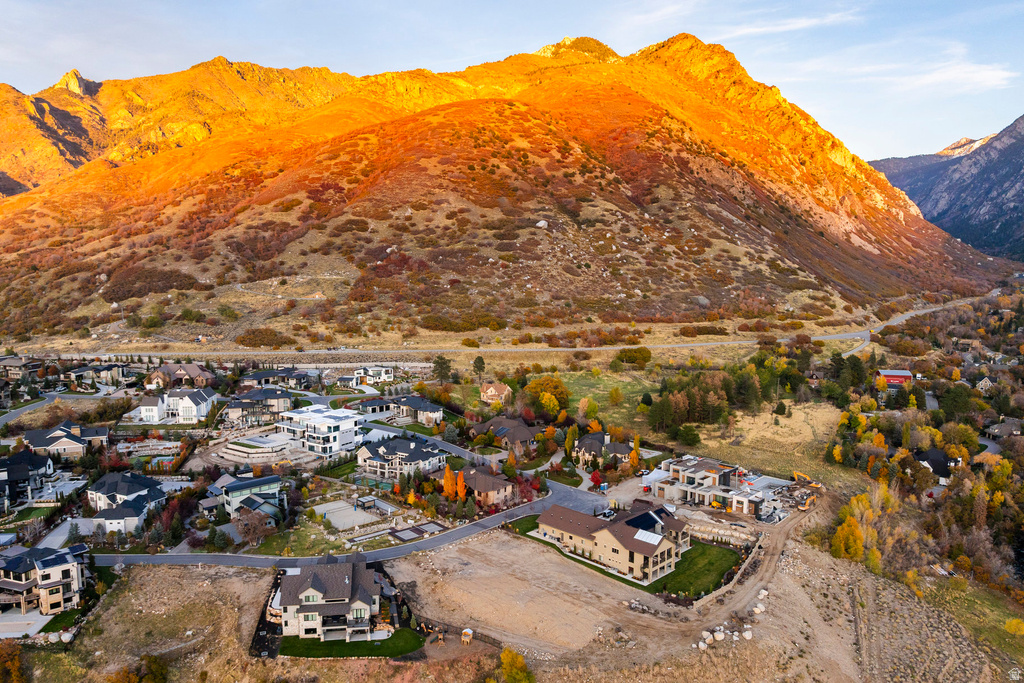 9512 S GRANITE TRAIL LN Sandy, UT 84092