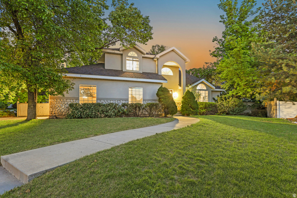 8017 S SHOWCASE LN Sandy, UT 84094