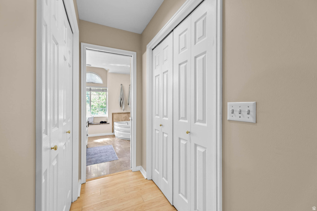 8017 S SHOWCASE LN Sandy, UT 84094