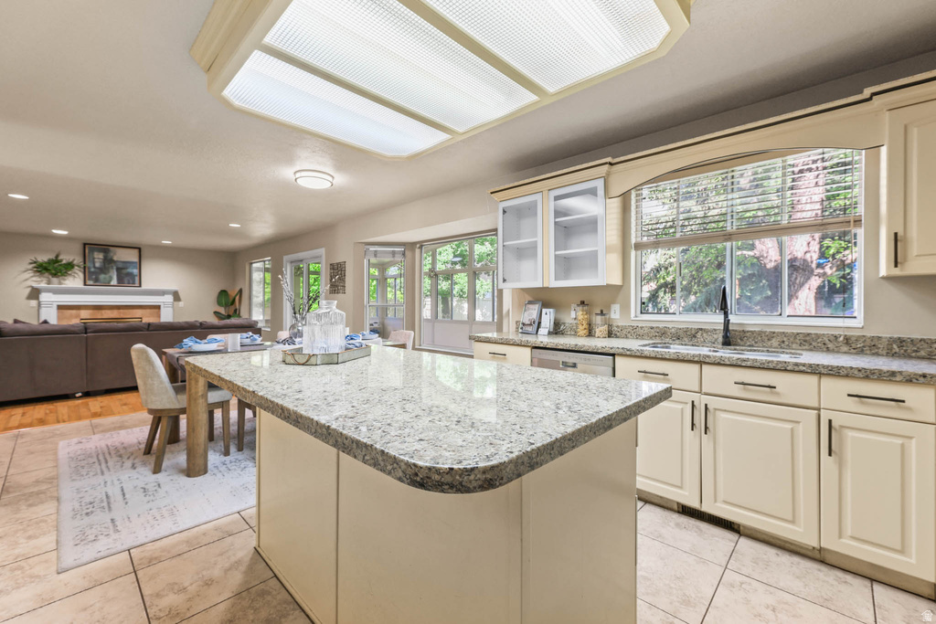 8017 S SHOWCASE LN Sandy, UT 84094