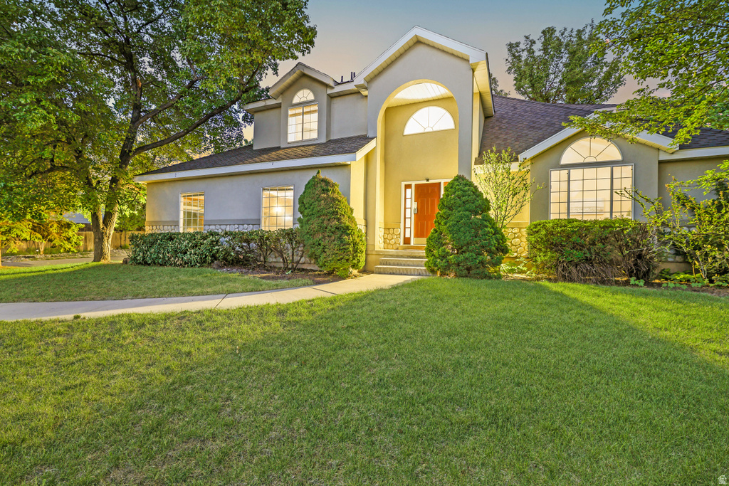 8017 S SHOWCASE LN Sandy, UT 84094