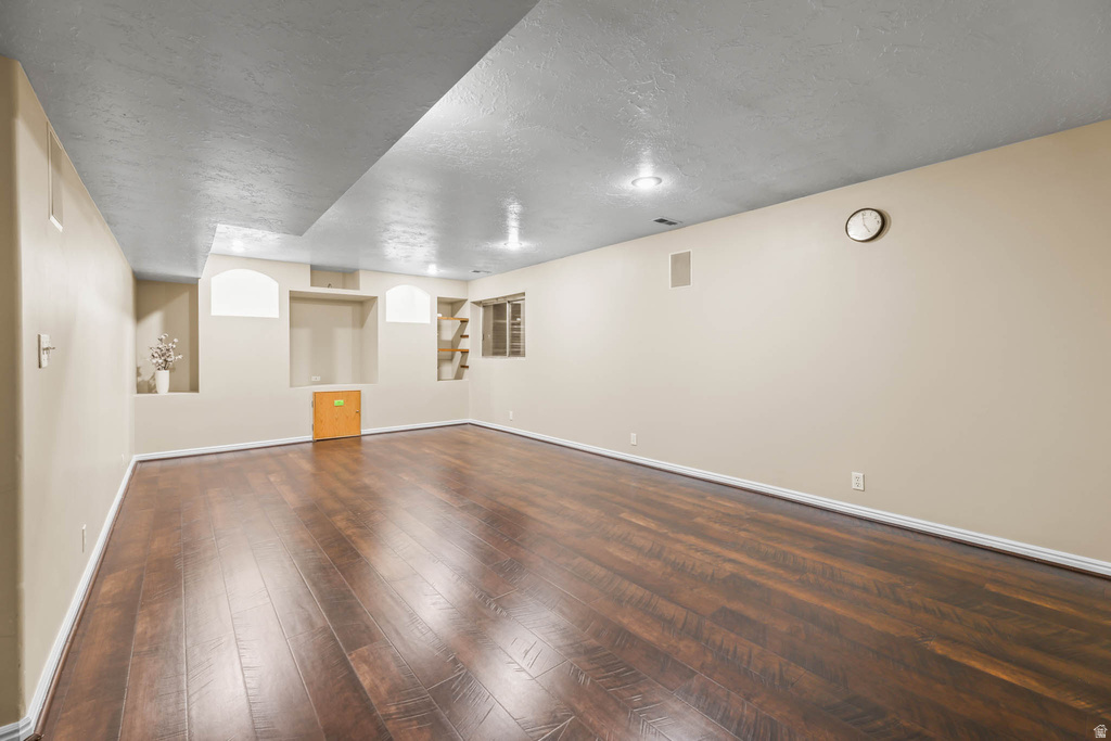 8017 S SHOWCASE LN Sandy, UT 84094