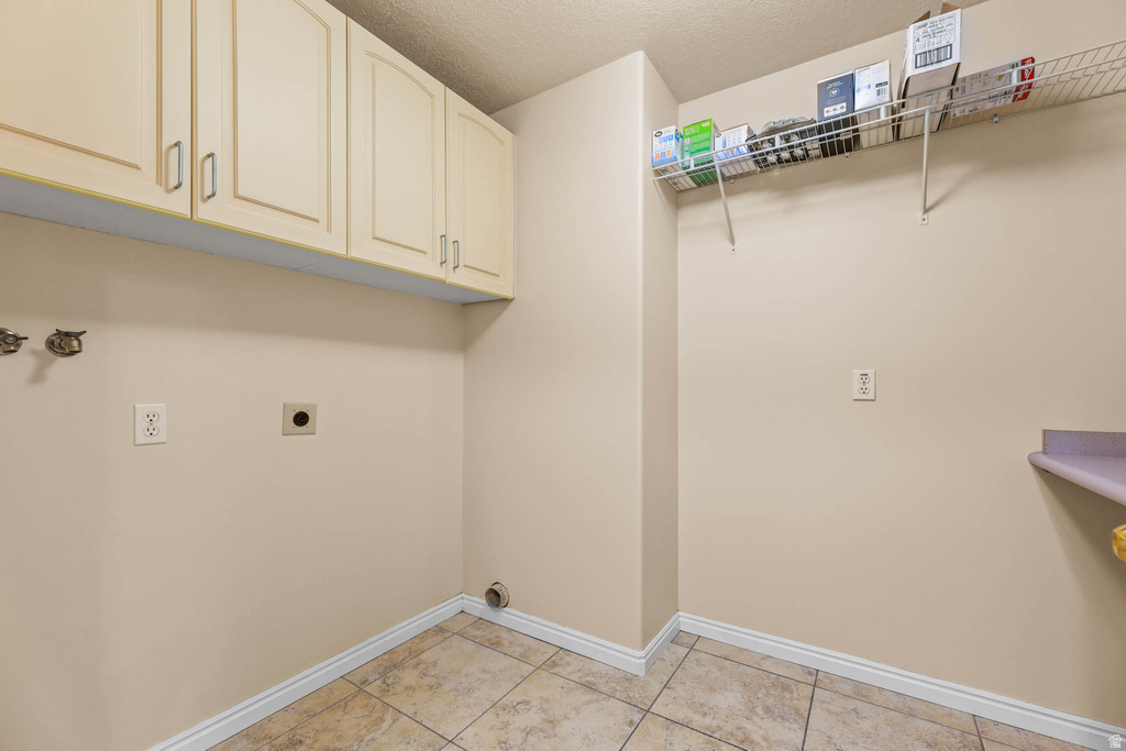 8017 S SHOWCASE LN Sandy, UT 84094