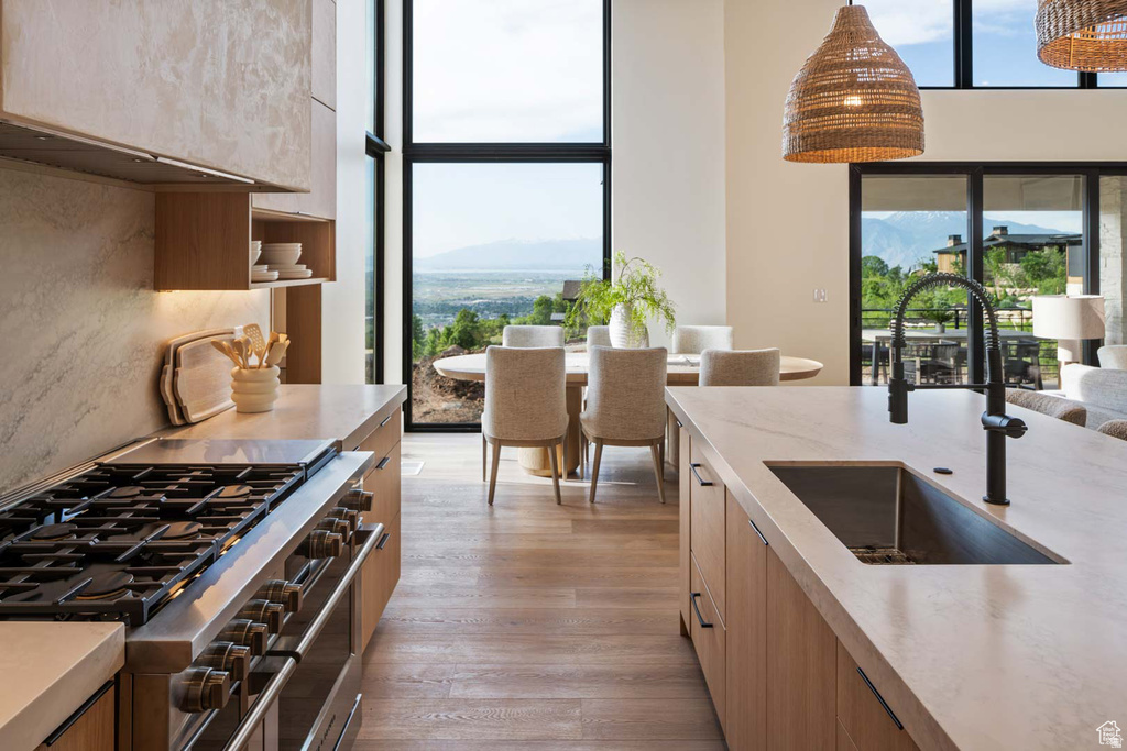 755 SUNNY RIDGE LN #204 Woodland Hills, UT 84653