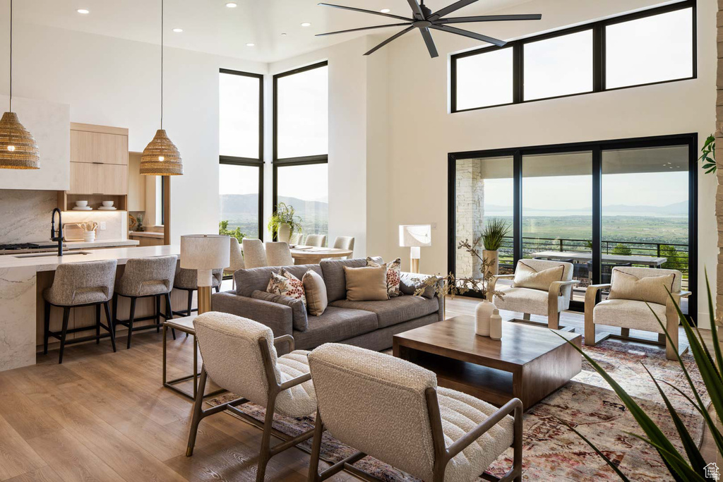 755 SUNNY RIDGE LN #204 Woodland Hills, UT 84653