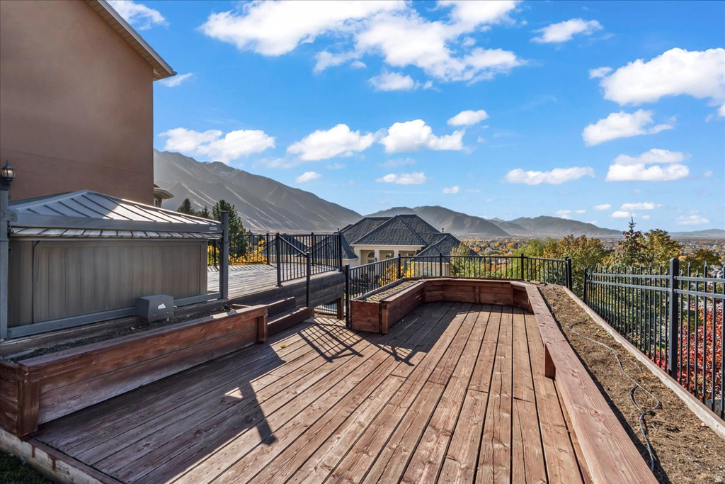 2541 E STONEBURY LOOP RD Springville, UT 84663