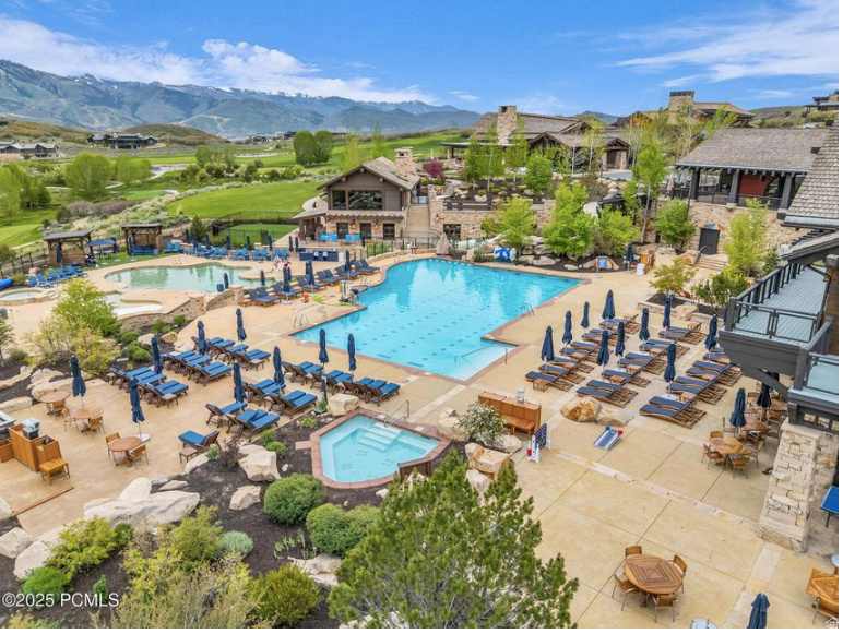 9452 N VALE CIR Kamas, UT 84036