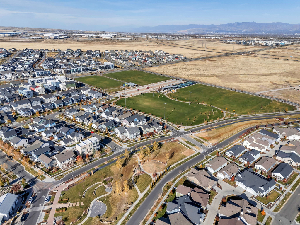 11721 S GANNET WAY South Jordan, UT 84009