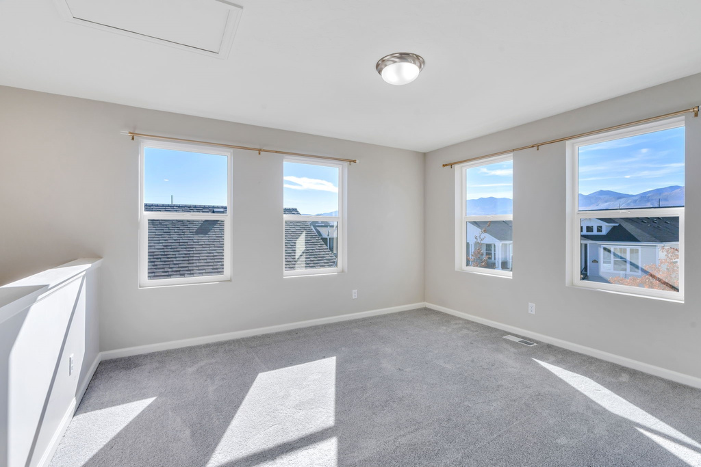 11721 S GANNET WAY South Jordan, UT 84009