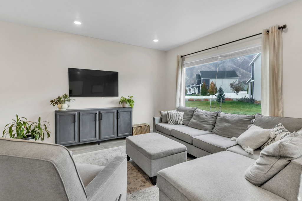 879 S BRUBAKER WAY Santaquin, UT 84655