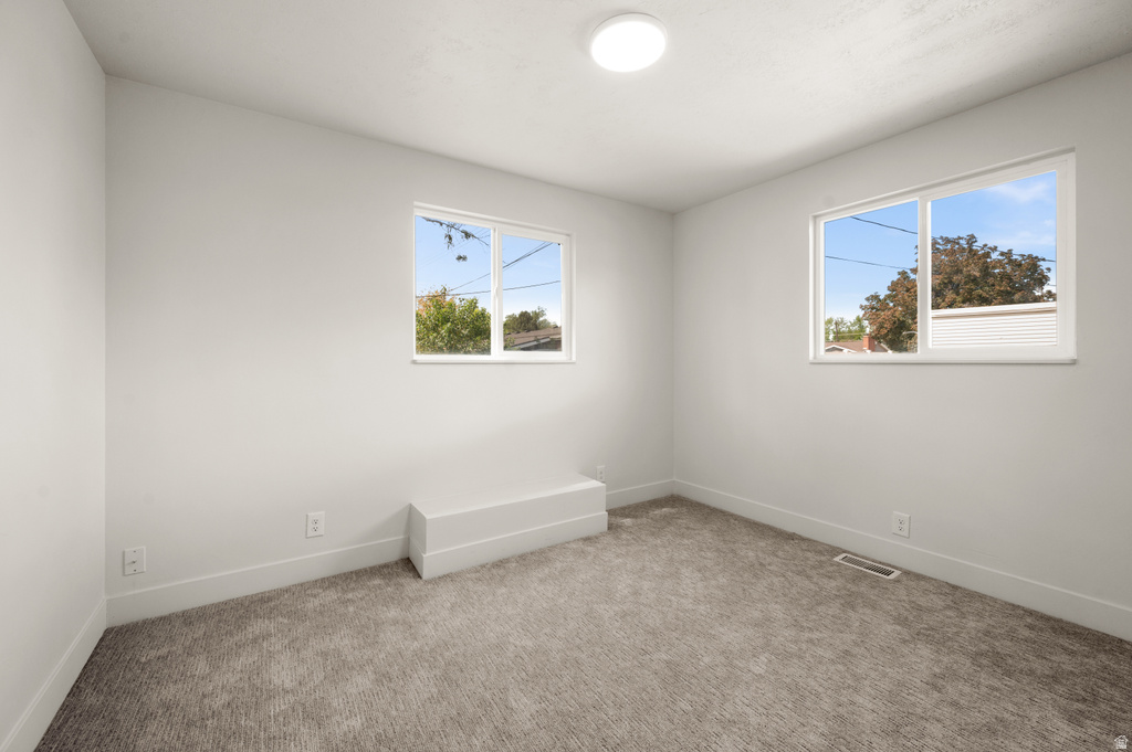 1371 E SKYVIEW DR Millcreek, UT 84124