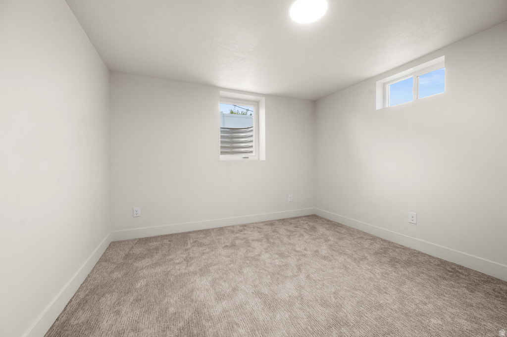 1371 E SKYVIEW DR Millcreek, UT 84124