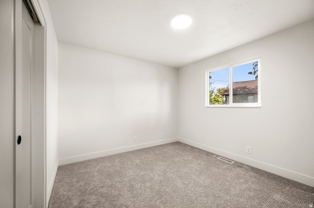 1371 E SKYVIEW DR Millcreek, UT 84124