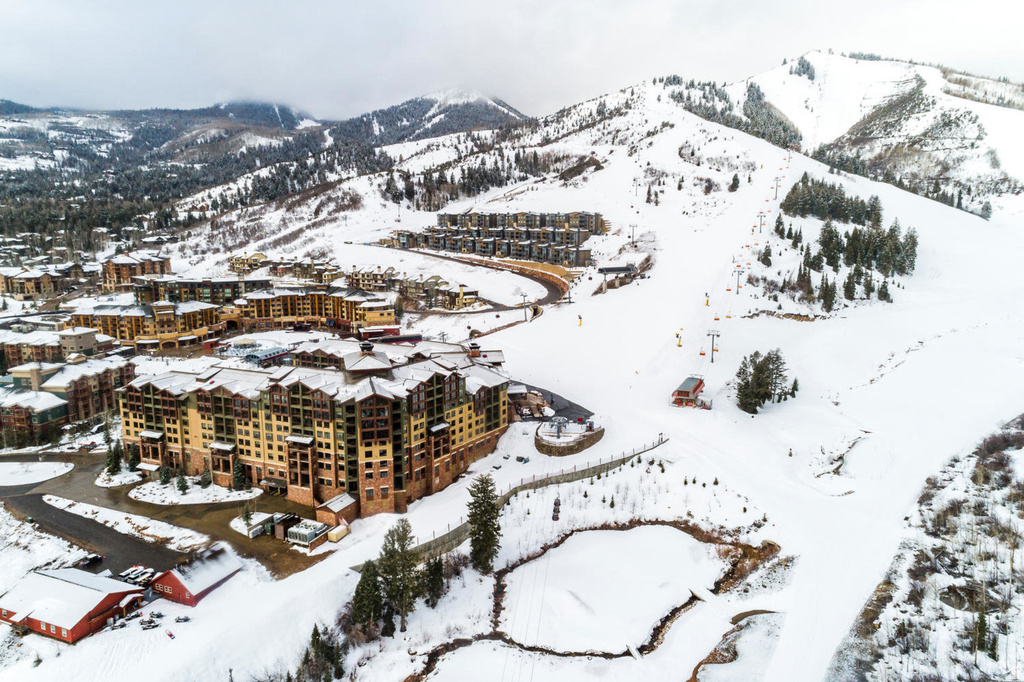 3720 SUNDIAL CT #B203 Park City, UT 84098