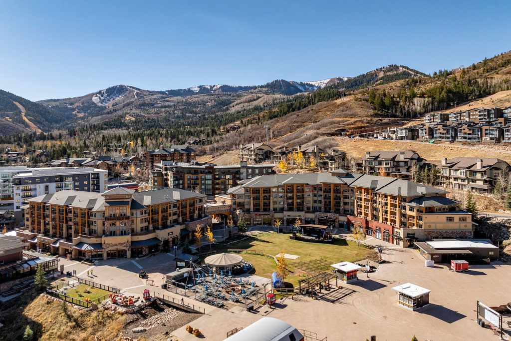 3720 SUNDIAL CT #B203 Park City, UT 84098