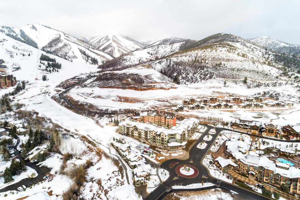 3720 SUNDIAL CT #B203 Park City, UT 84098