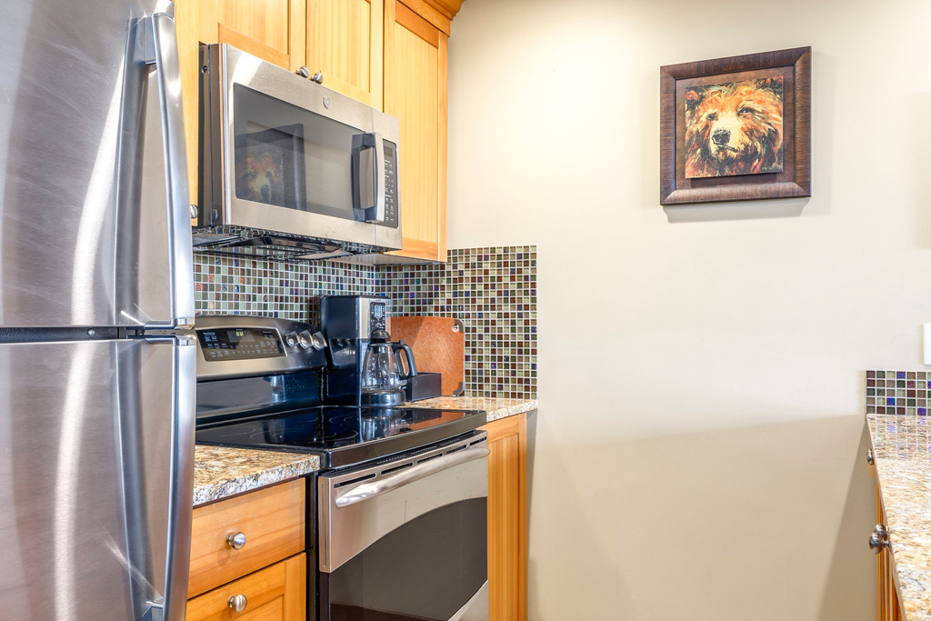 3720 SUNDIAL CT #B203 Park City, UT 84098