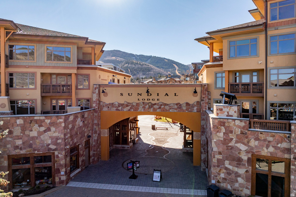 3720 SUNDIAL CT #B203 Park City, UT 84098