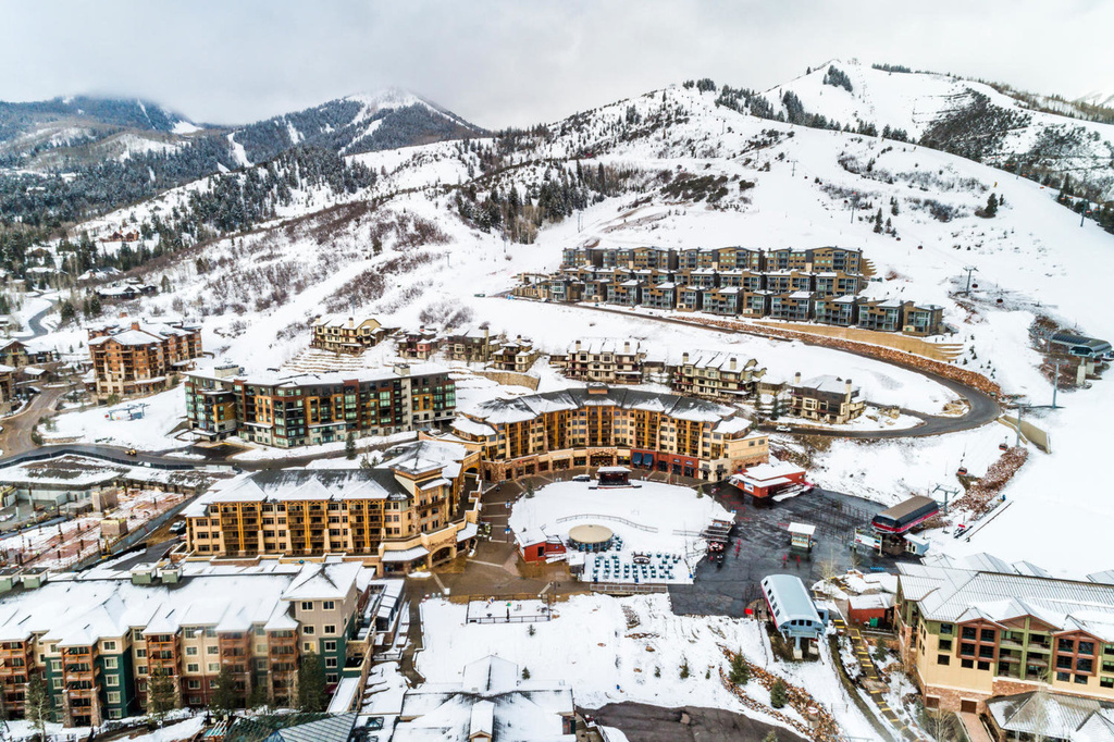 3720 SUNDIAL CT #B203 Park City, UT 84098