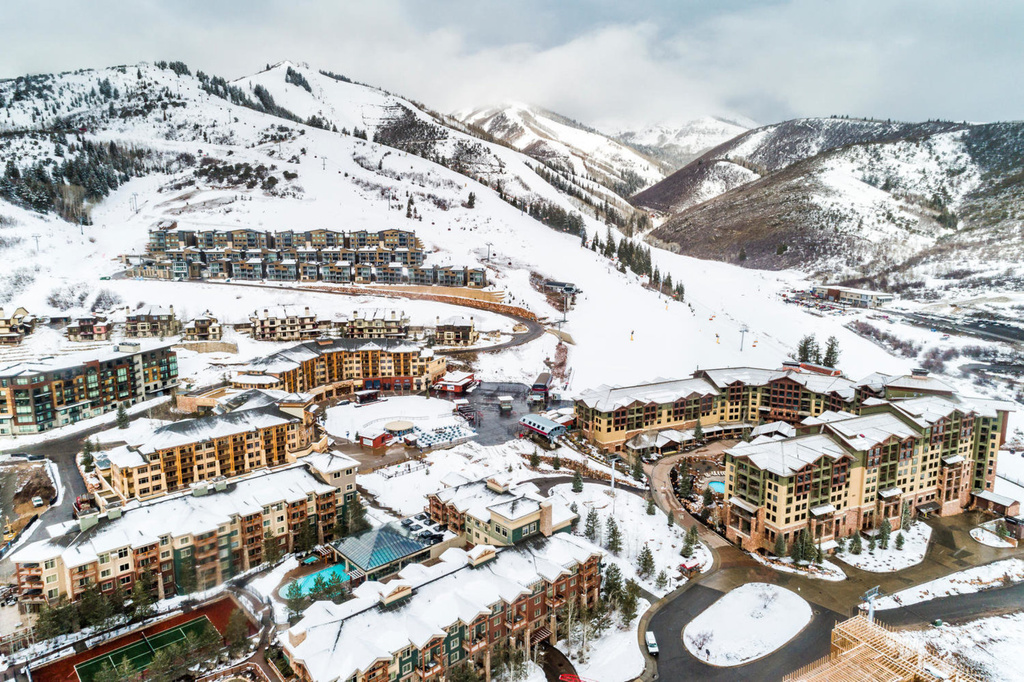 3720 SUNDIAL CT #B203 Park City, UT 84098