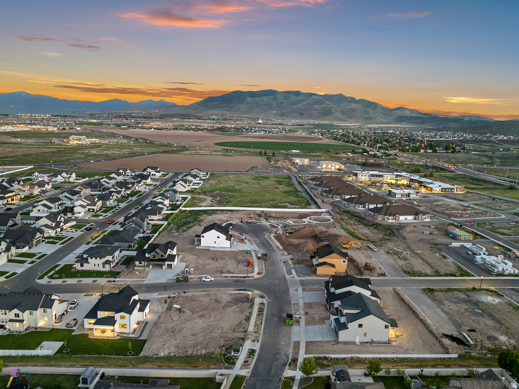 594 W DOMANICK WAY #2 Saratoga Springs, UT 84045