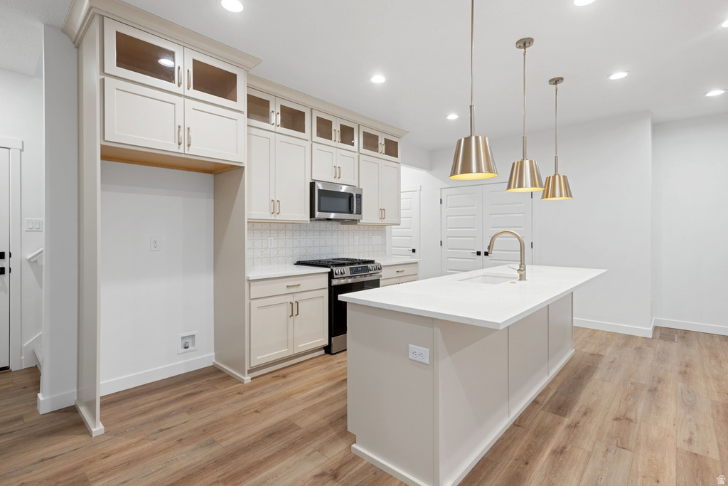 6984 W LAKE AVE South Jordan, UT 84009