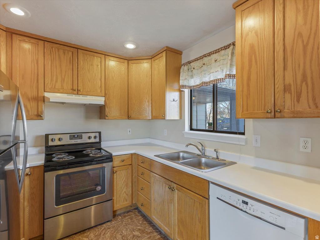 2646 W GREYHACKLE LN Taylorsville, UT 84129