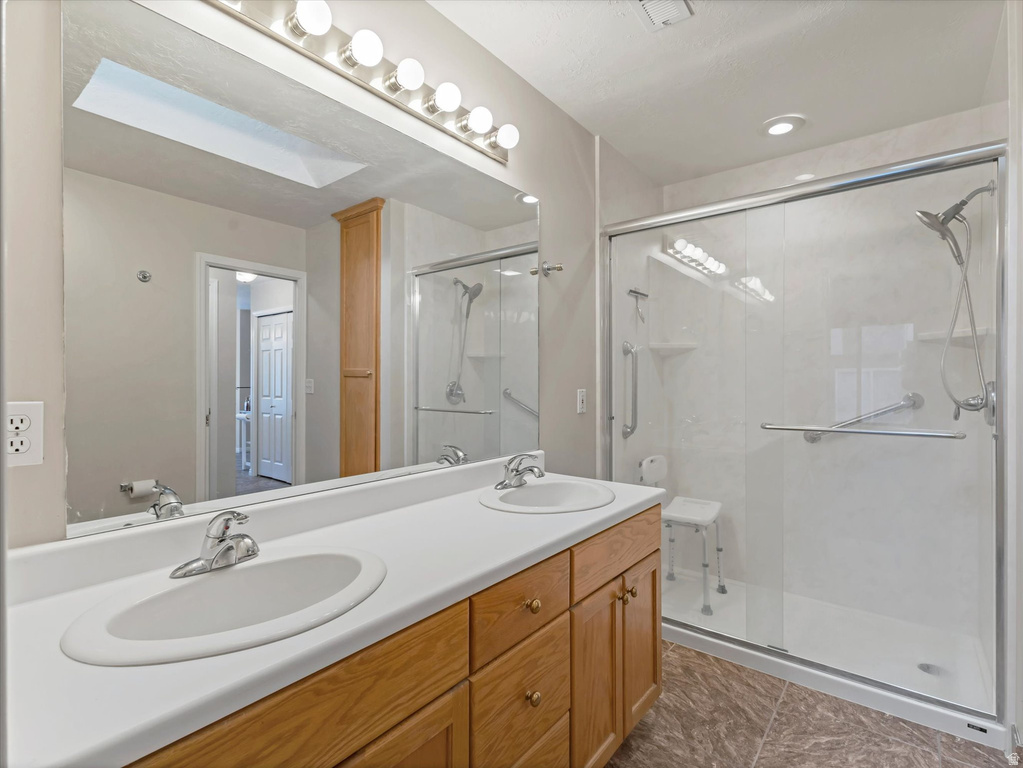 2646 W GREYHACKLE LN Taylorsville, UT 84129