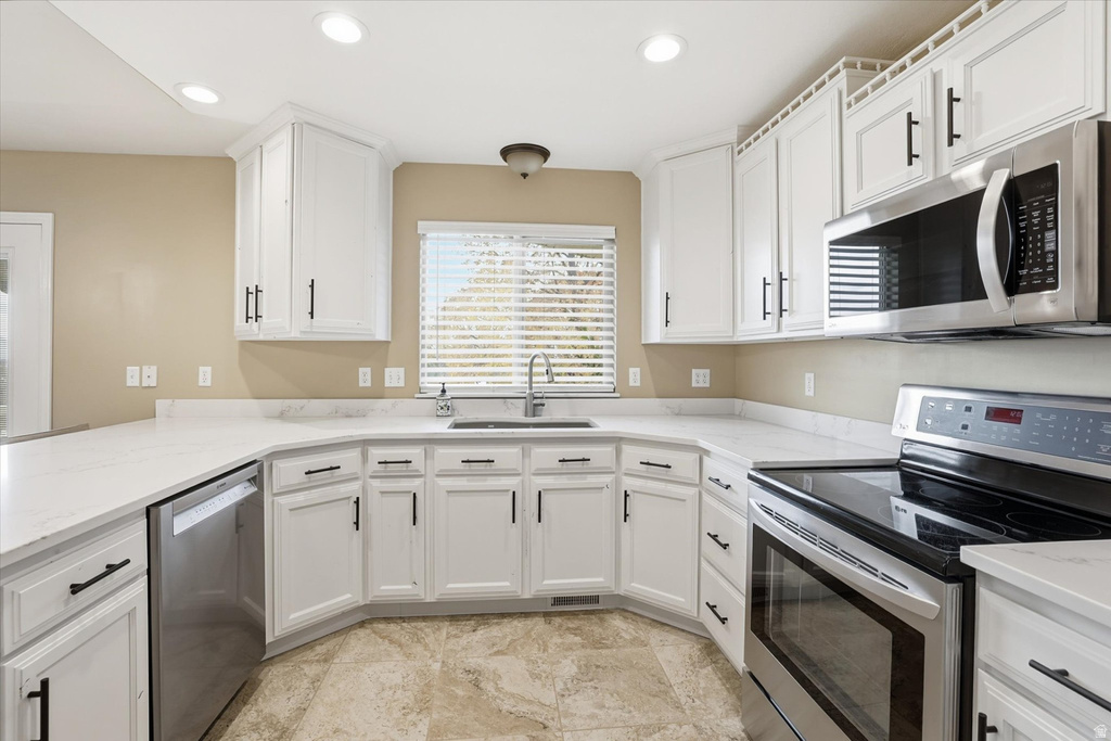 2545 W MOUNTAIN RD Tremonton, UT 84337