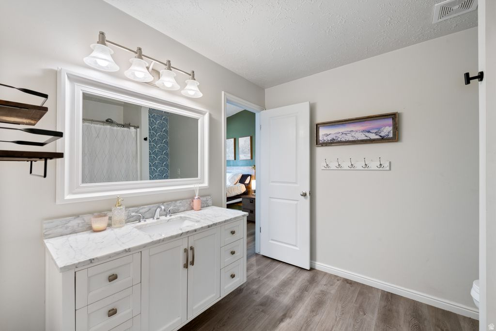 9141 S LITTLE CREEK DR West Jordan, UT 84088