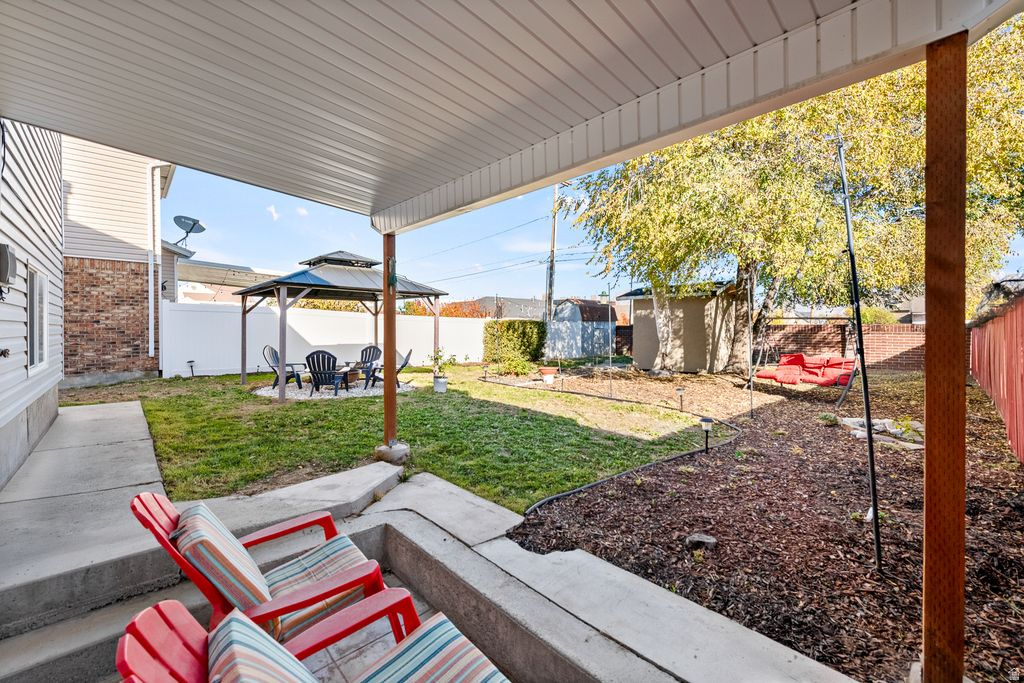 9141 S LITTLE CREEK DR West Jordan, UT 84088