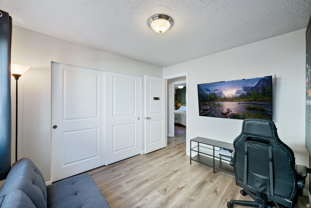 9141 S LITTLE CREEK DR West Jordan, UT 84088