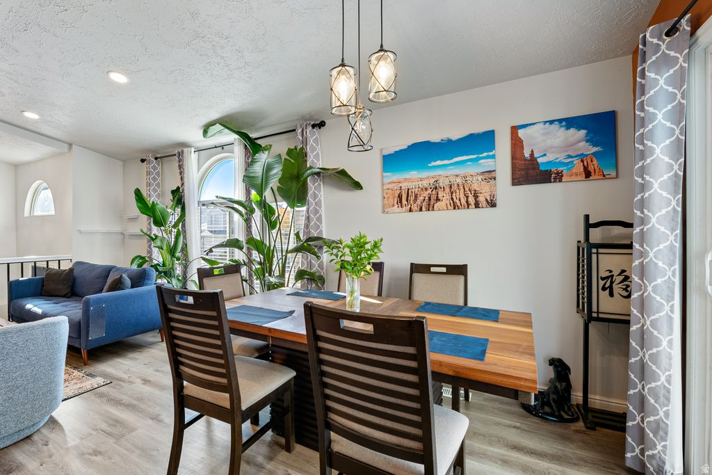 9141 S LITTLE CREEK DR West Jordan, UT 84088