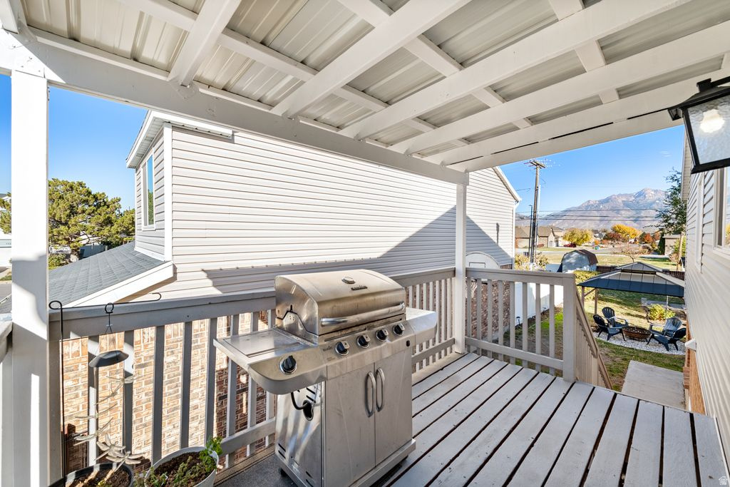 9141 S LITTLE CREEK DR West Jordan, UT 84088